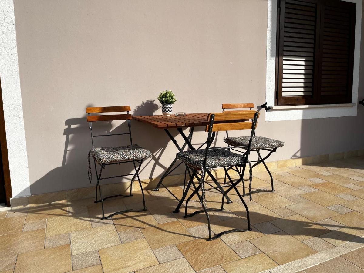 Apartment Lina Zadar Bagian luar foto