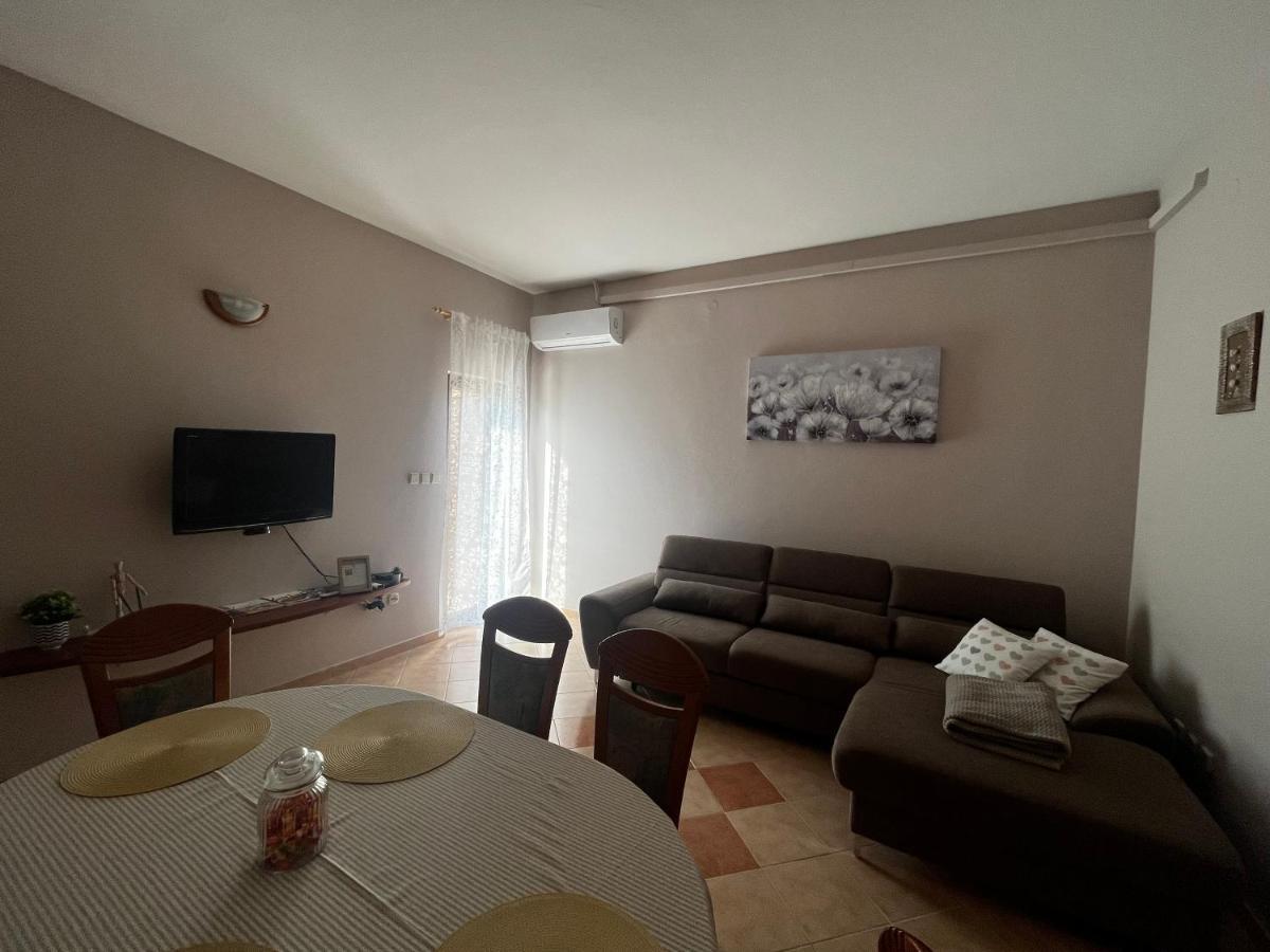 Apartment Lina Zadar Bagian luar foto